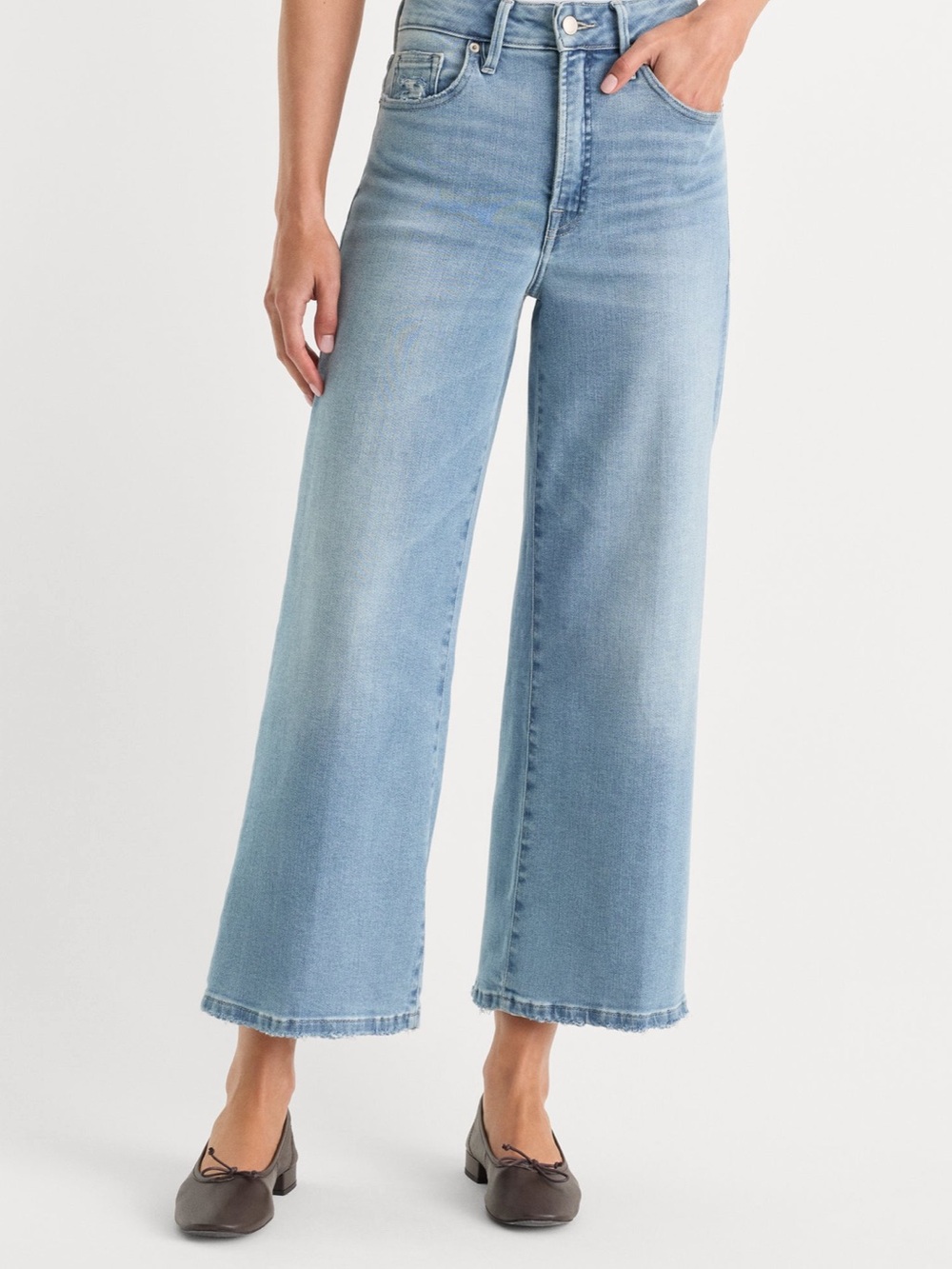 Good American Soft Tech Good Waist Palazzo Cropped Jeans